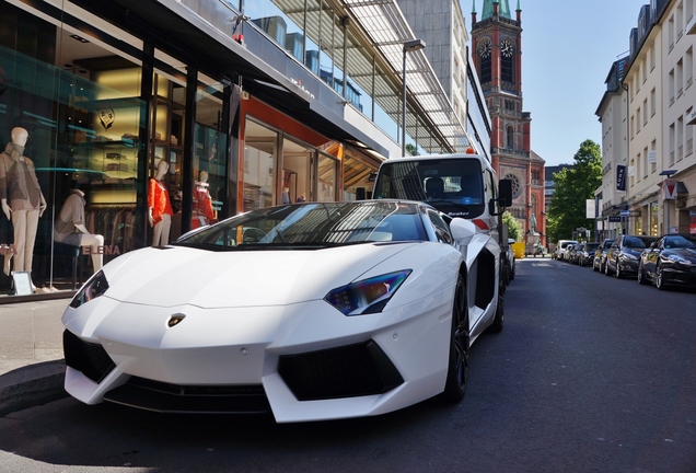 Lamborghini Aventador LP700-4 Roadster