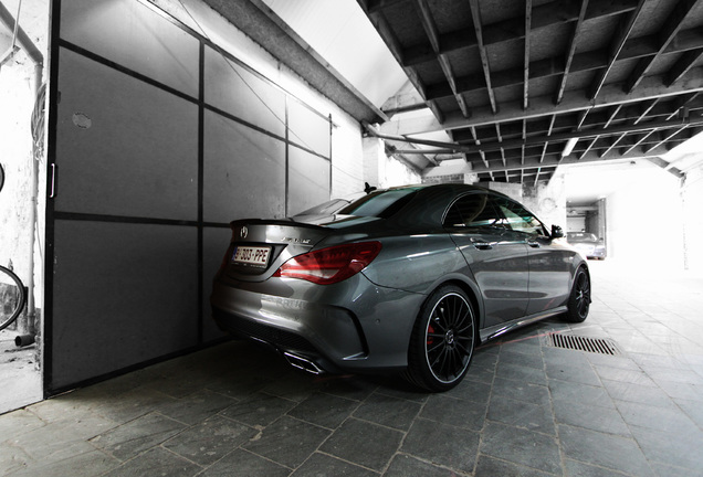 Mercedes-Benz CLA 45 AMG C117