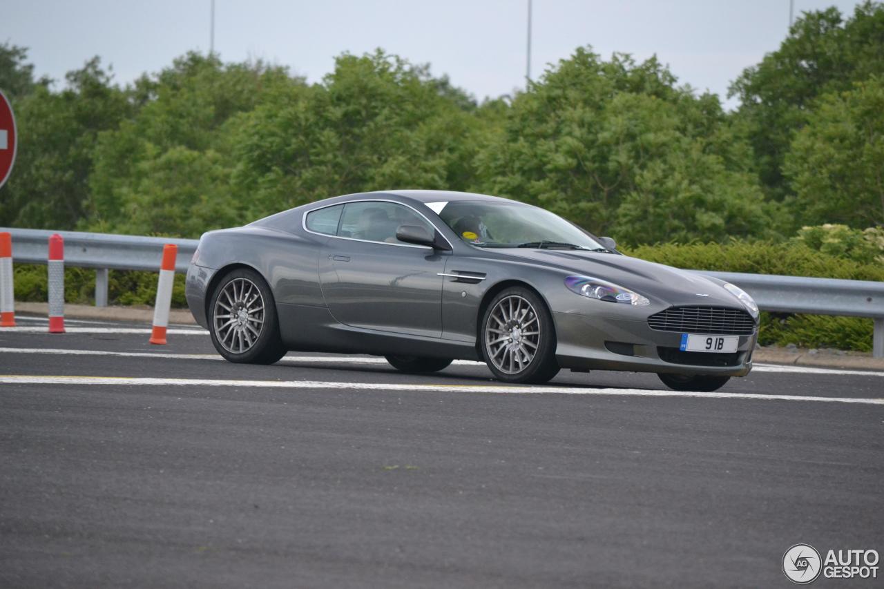 Aston Martin DB9