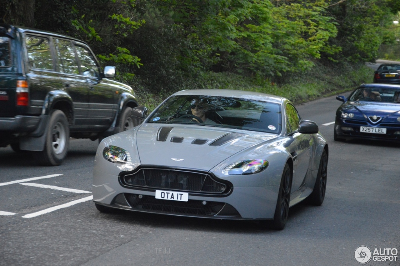 Aston Martin V12 Vantage S