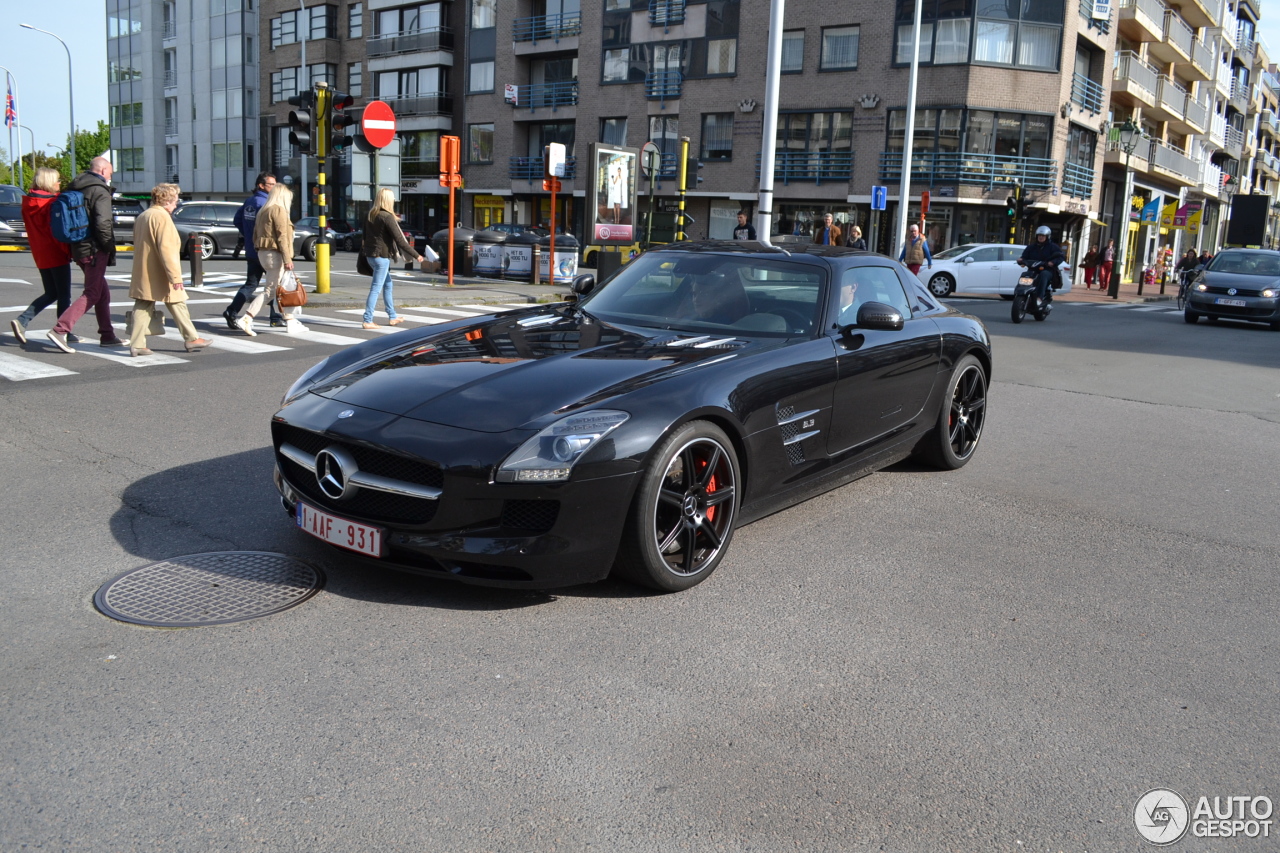 Mercedes-Benz SLS AMG