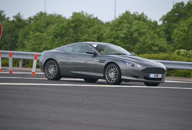 Aston Martin DB9