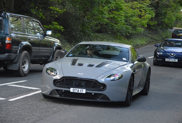 Aston Martin V12 Vantage S