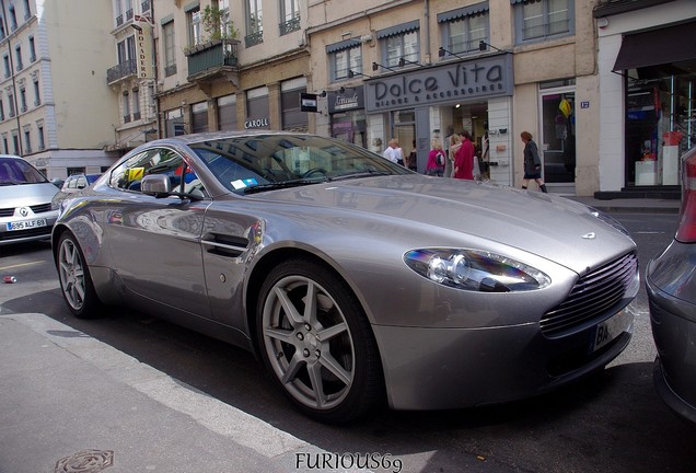 Aston Martin V8 Vantage