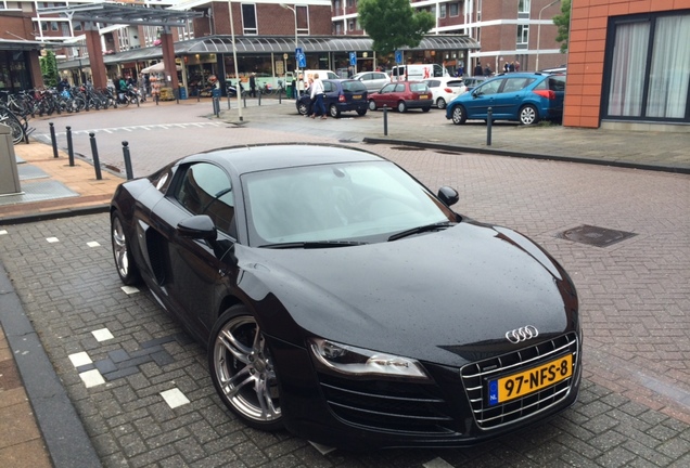 Audi R8 V10