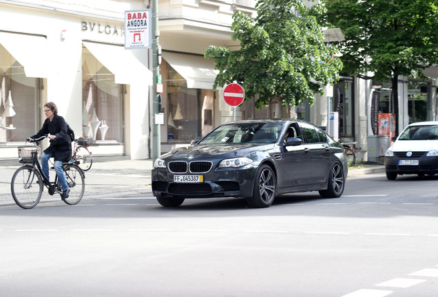 BMW M5 F10 2011