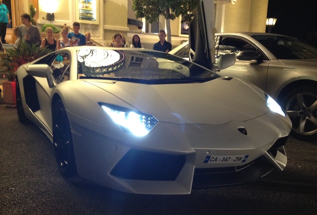 Lamborghini Aventador LP700-4