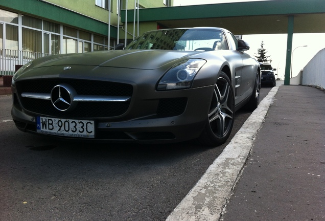 Mercedes-Benz SLS AMG