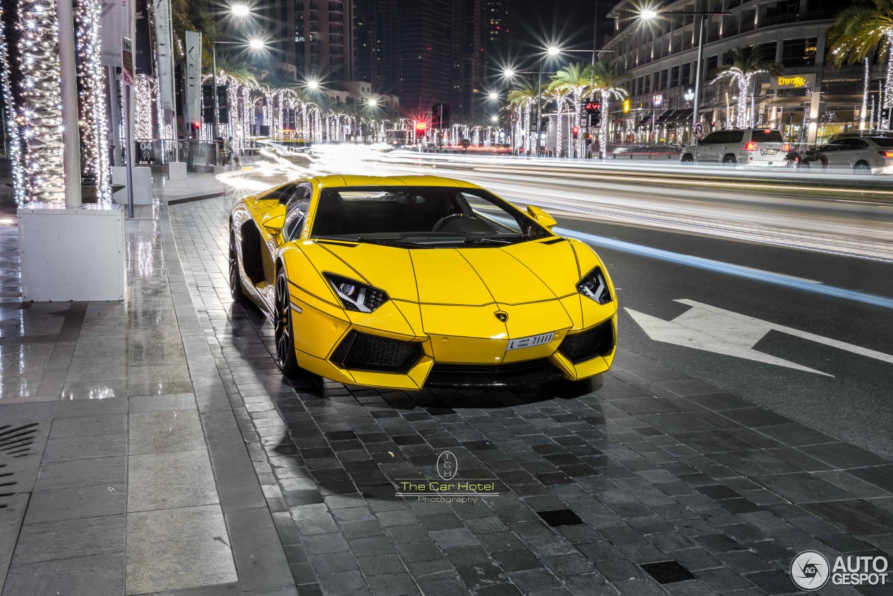 Lamborghini Aventador LP700-4