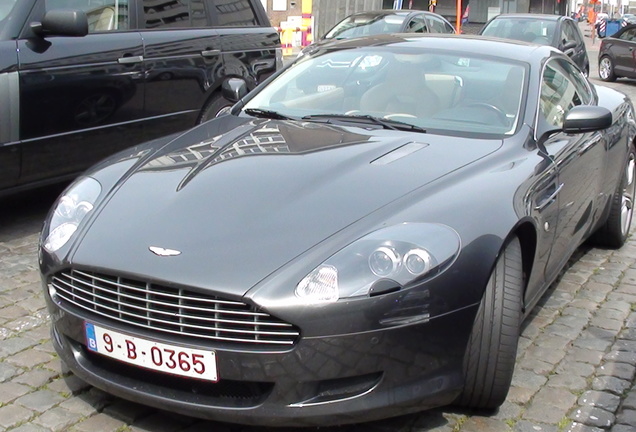 Aston Martin DB9