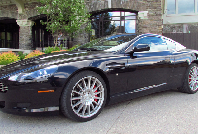 Aston Martin DB9