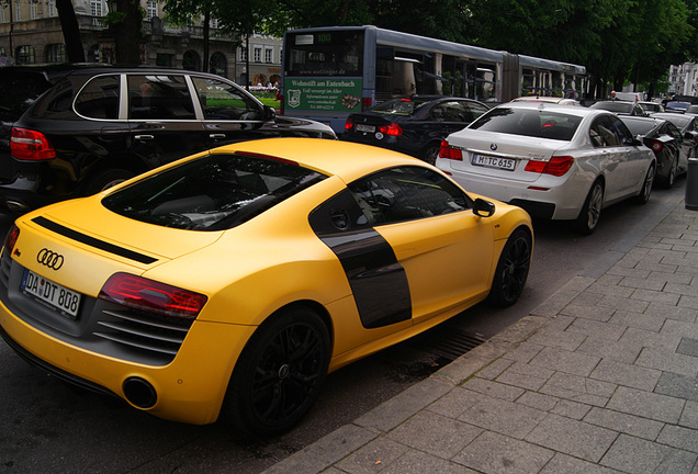 Audi R8 V10 Plus 2013