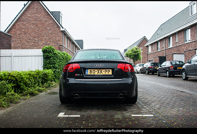 Audi RS4 Sedan