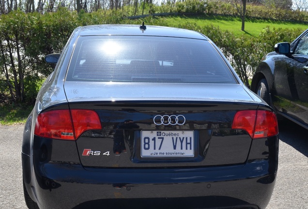 Audi RS4 Sedan