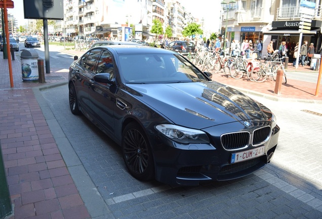 BMW M5 F10 2011