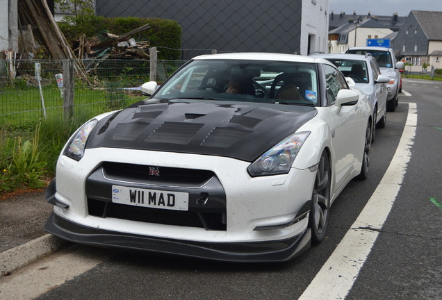 Nissan GT-R