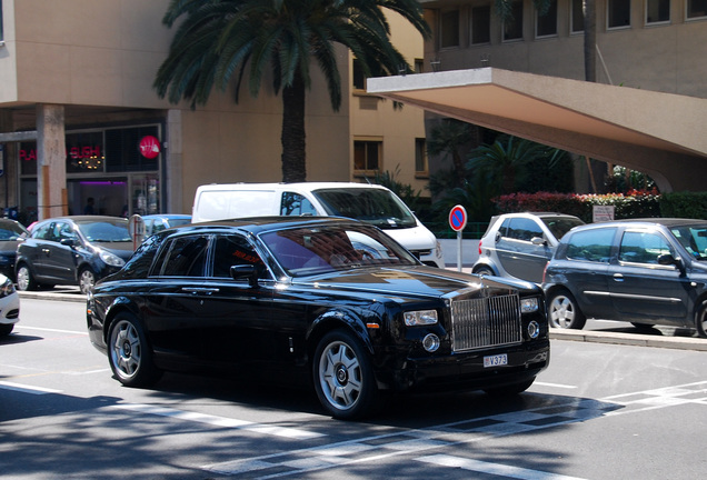 Rolls-Royce Phantom Black