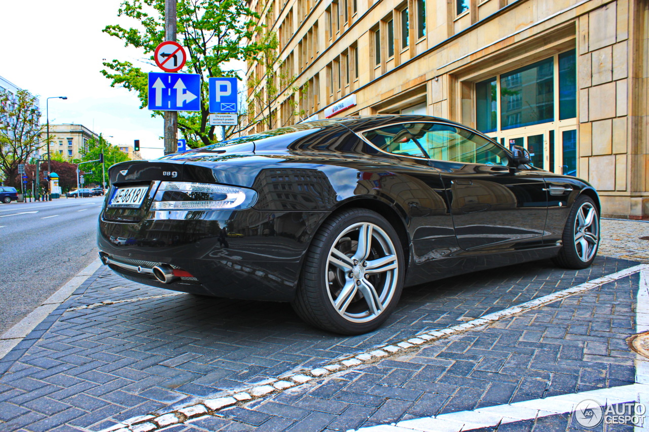 Aston Martin DB9