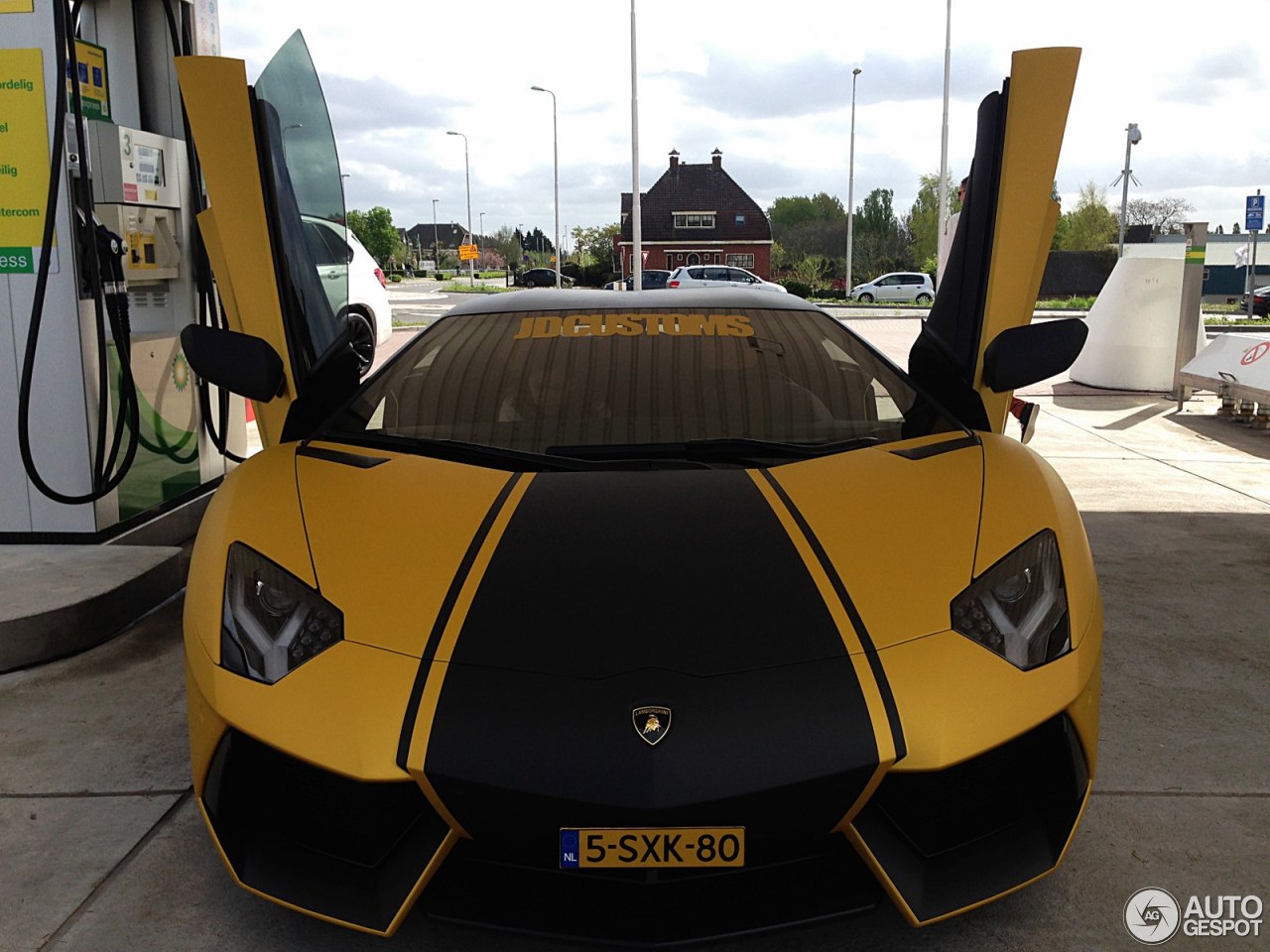 Lamborghini Aventador LP700-4