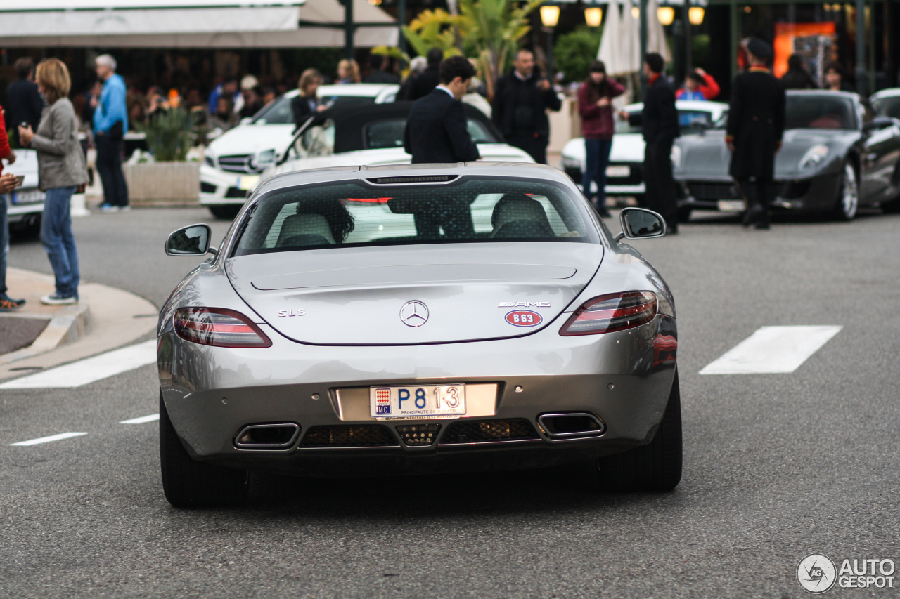 Mercedes-Benz SLS AMG