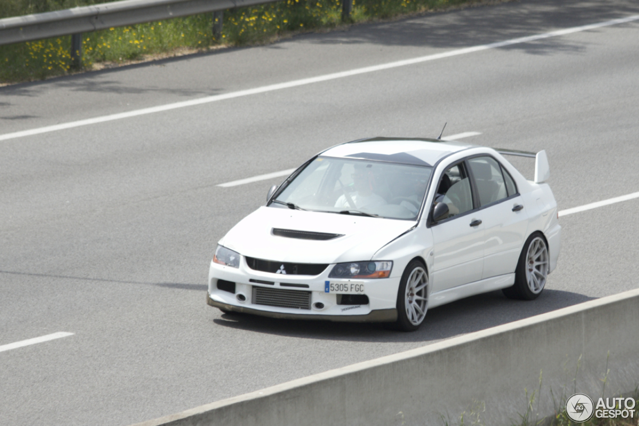 Mitsubishi Lancer Evolution IX