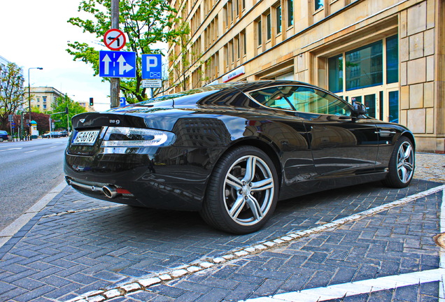 Aston Martin DB9