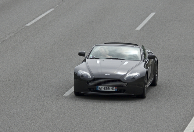 Aston Martin V8 Vantage Roadster 2012