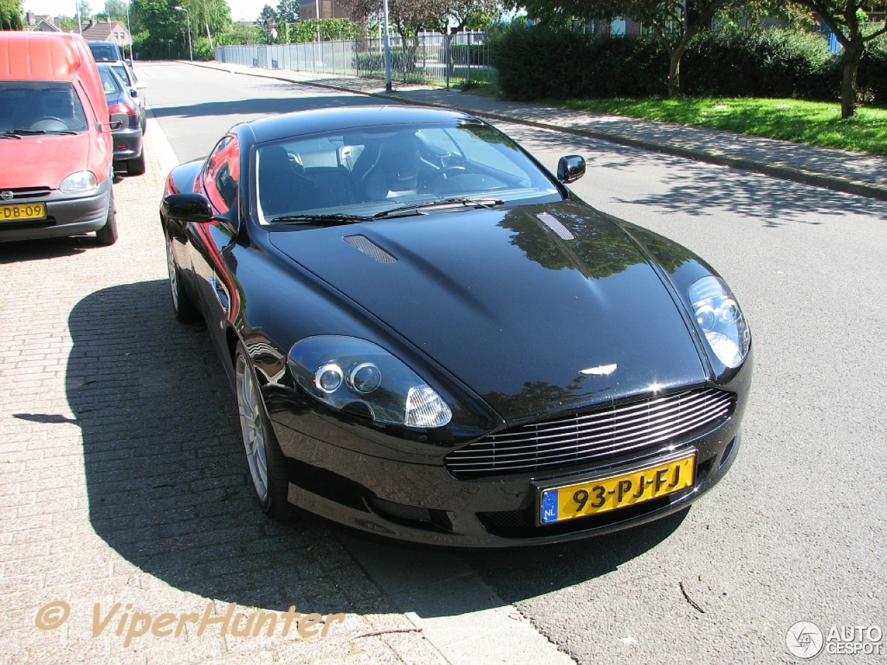 Aston Martin DB9