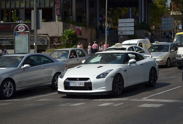 Nissan GT-R