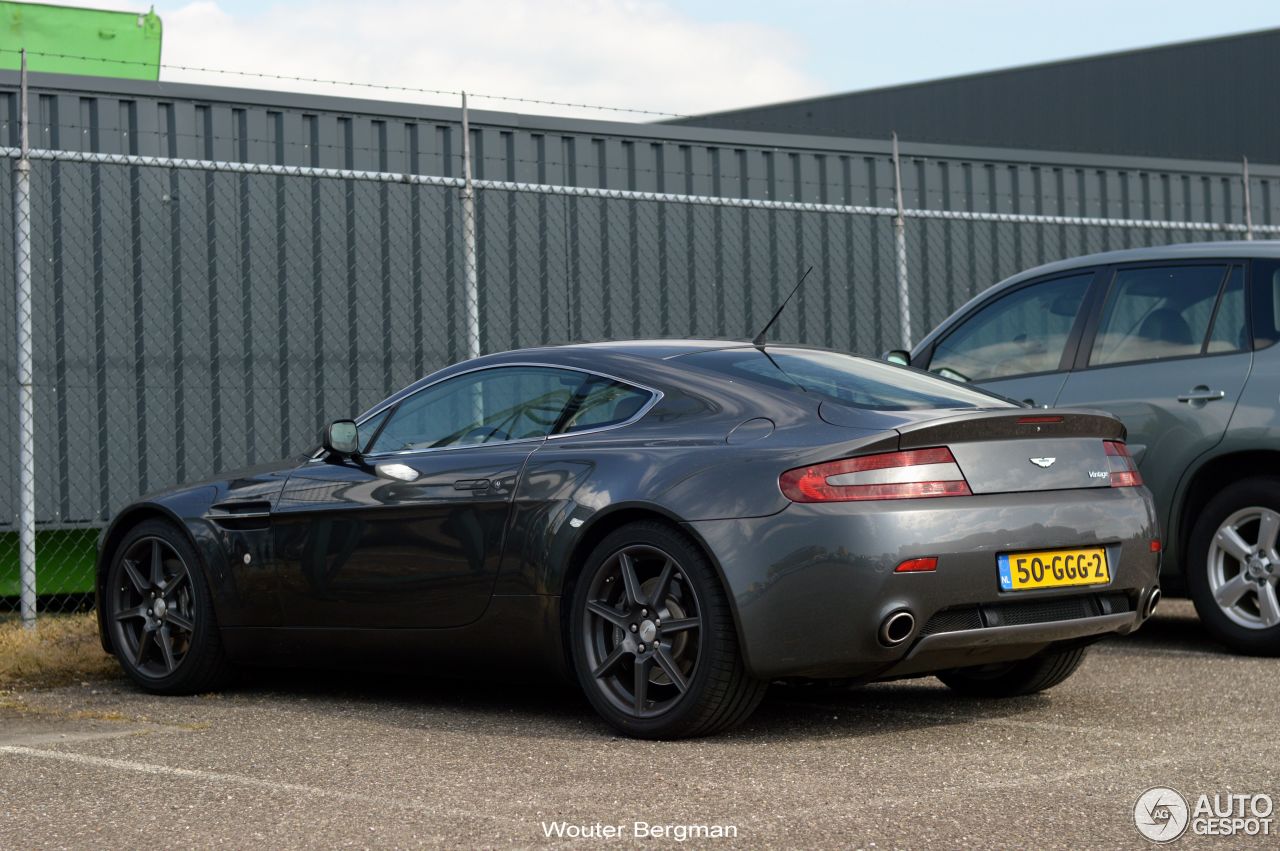 Aston Martin V8 Vantage