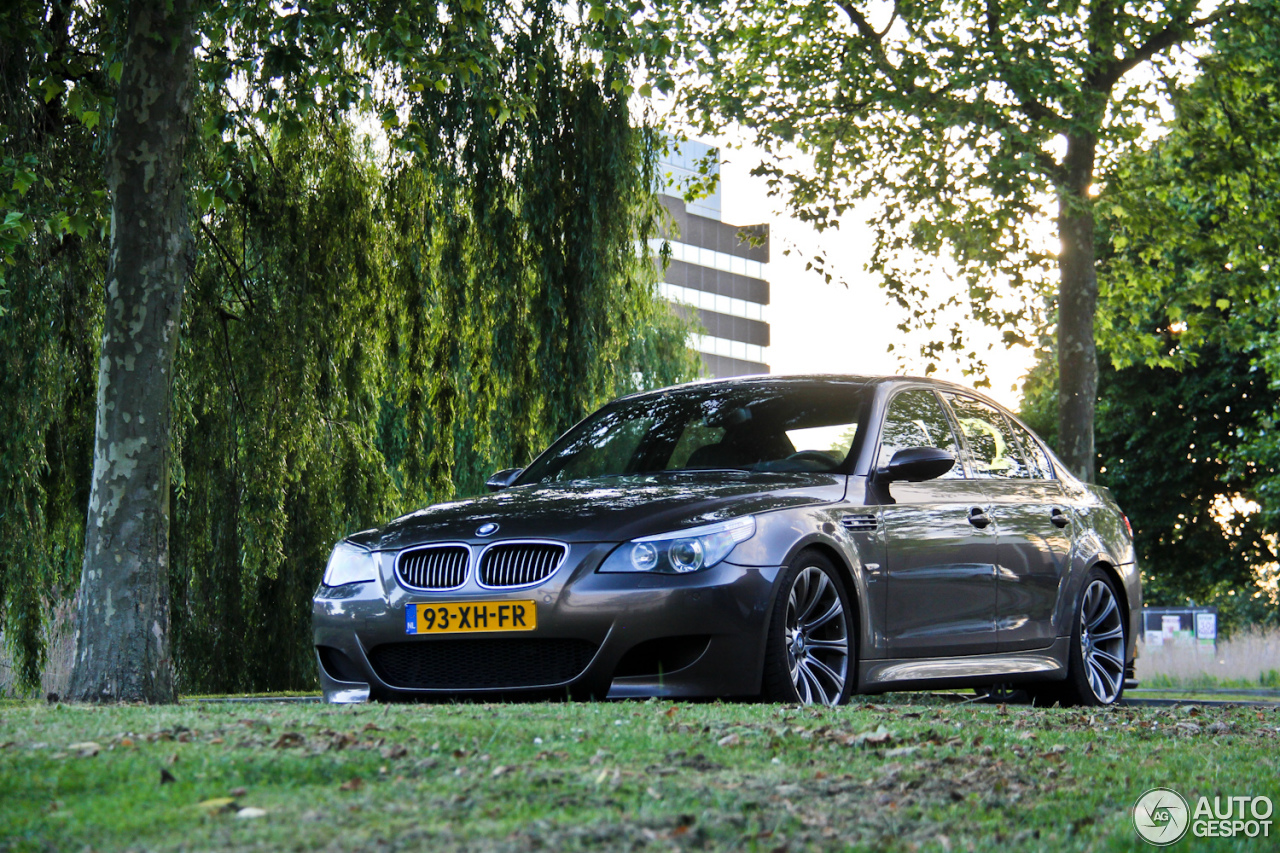 BMW M5 E60 2005