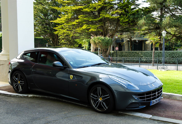 Ferrari FF