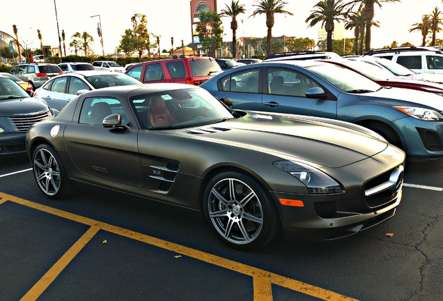 Mercedes-Benz SLS AMG