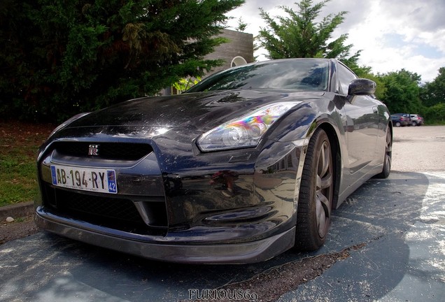 Nissan GT-R