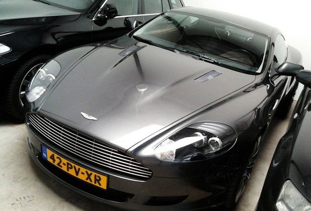 Aston Martin DB9