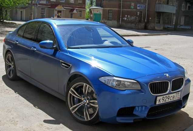 BMW M5 F10 2011