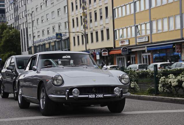 Ferrari 330 GT 2+2 Series II