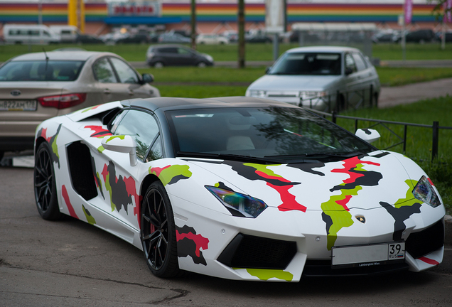 Lamborghini Aventador LP700-4 Roadster