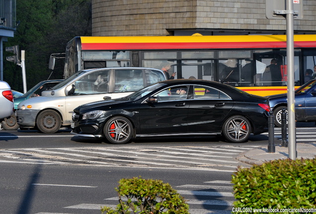 Mercedes-Benz CLA 45 AMG C117