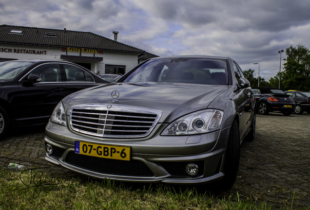 Mercedes-Benz S 63 AMG W221