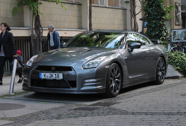 Nissan GT-R 2011