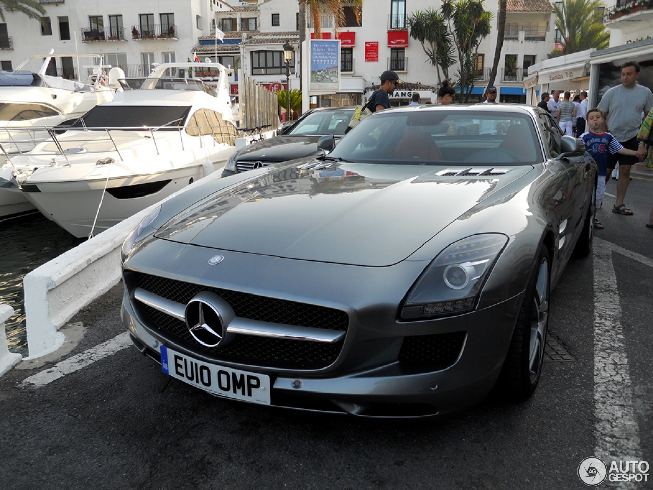 Mercedes-Benz SLS AMG