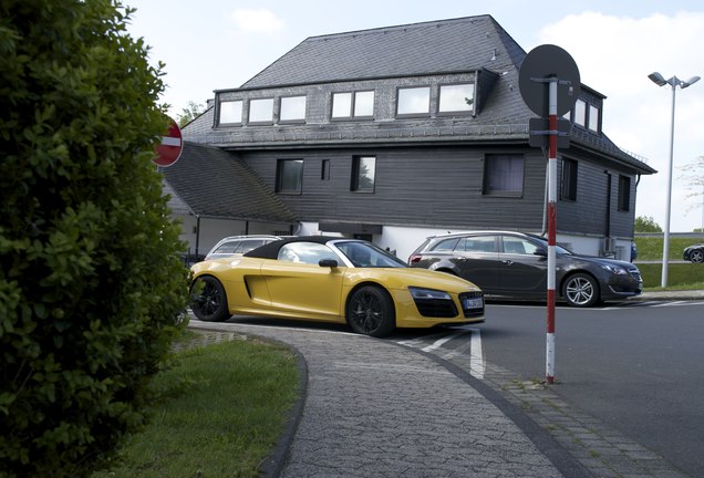 Audi R8 V10 Spyder 2013