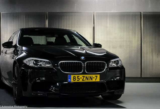 BMW M5 F10 2011