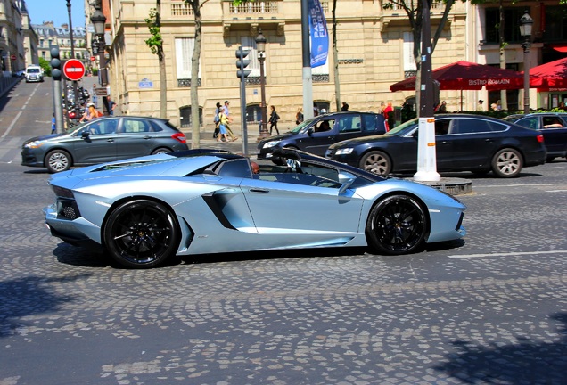 Lamborghini Aventador LP700-4 Roadster