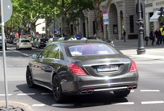 Mercedes-Benz S 63 AMG V222