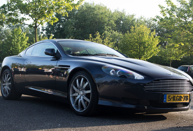 Aston Martin DB9