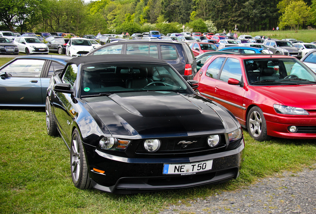 Ford Mustang GT Convertible 2011