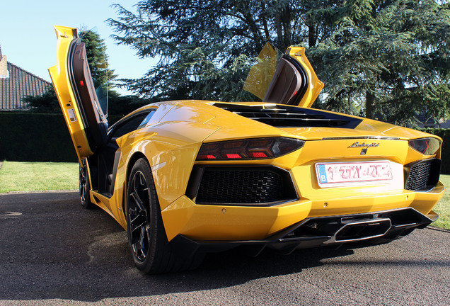 Lamborghini Aventador LP700-4