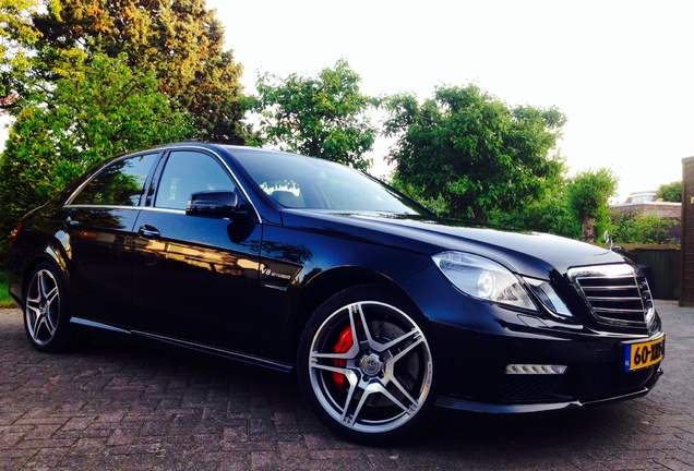 Mercedes-Benz E 63 AMG W212 V8 Biturbo